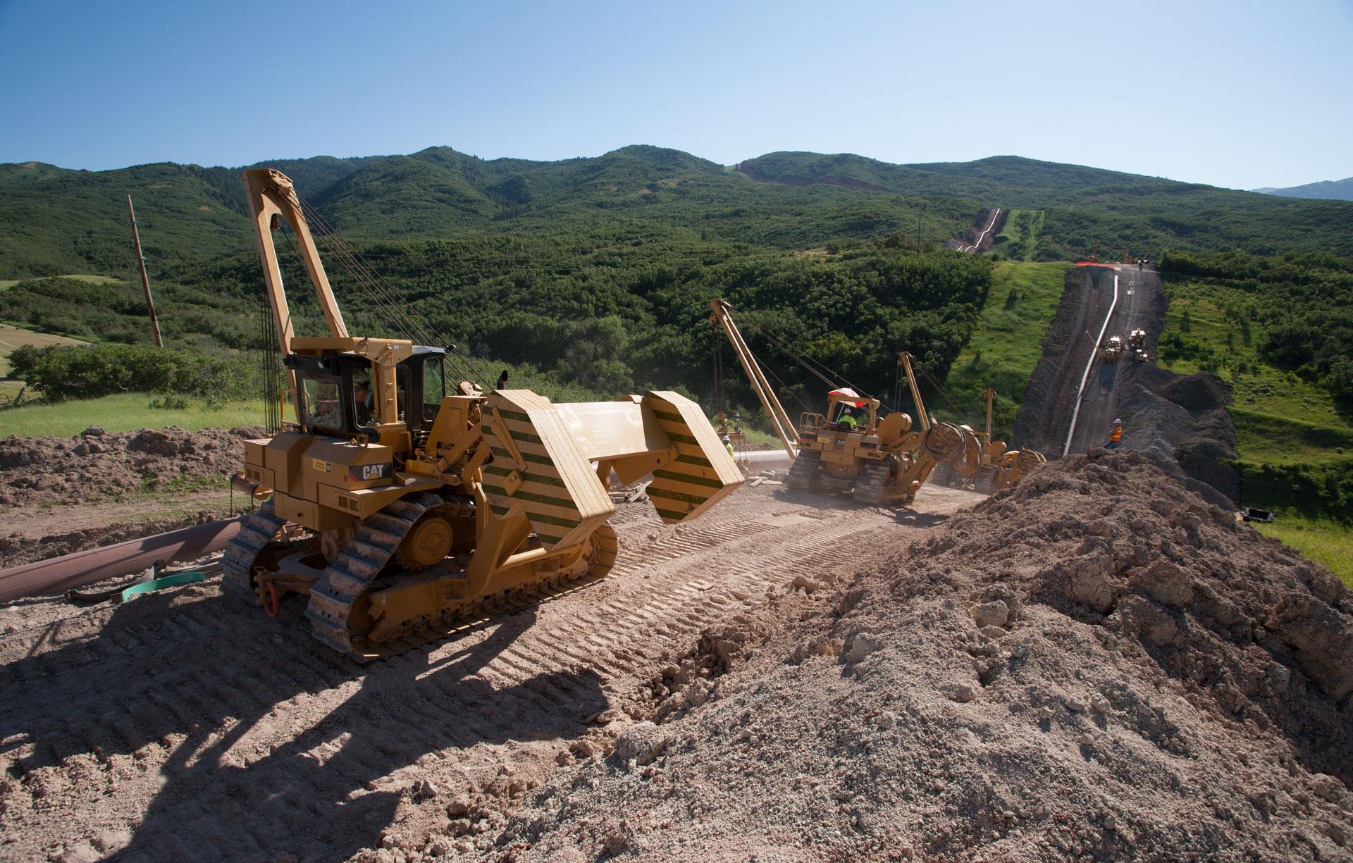 Pipeline Construction Equipment by PipeLine Machinery International